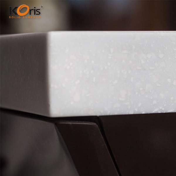 Prix ​​bon marché facile d'entretien de la surface solide de l'acrylique durable Faux panneau de pierre pour le comptoir