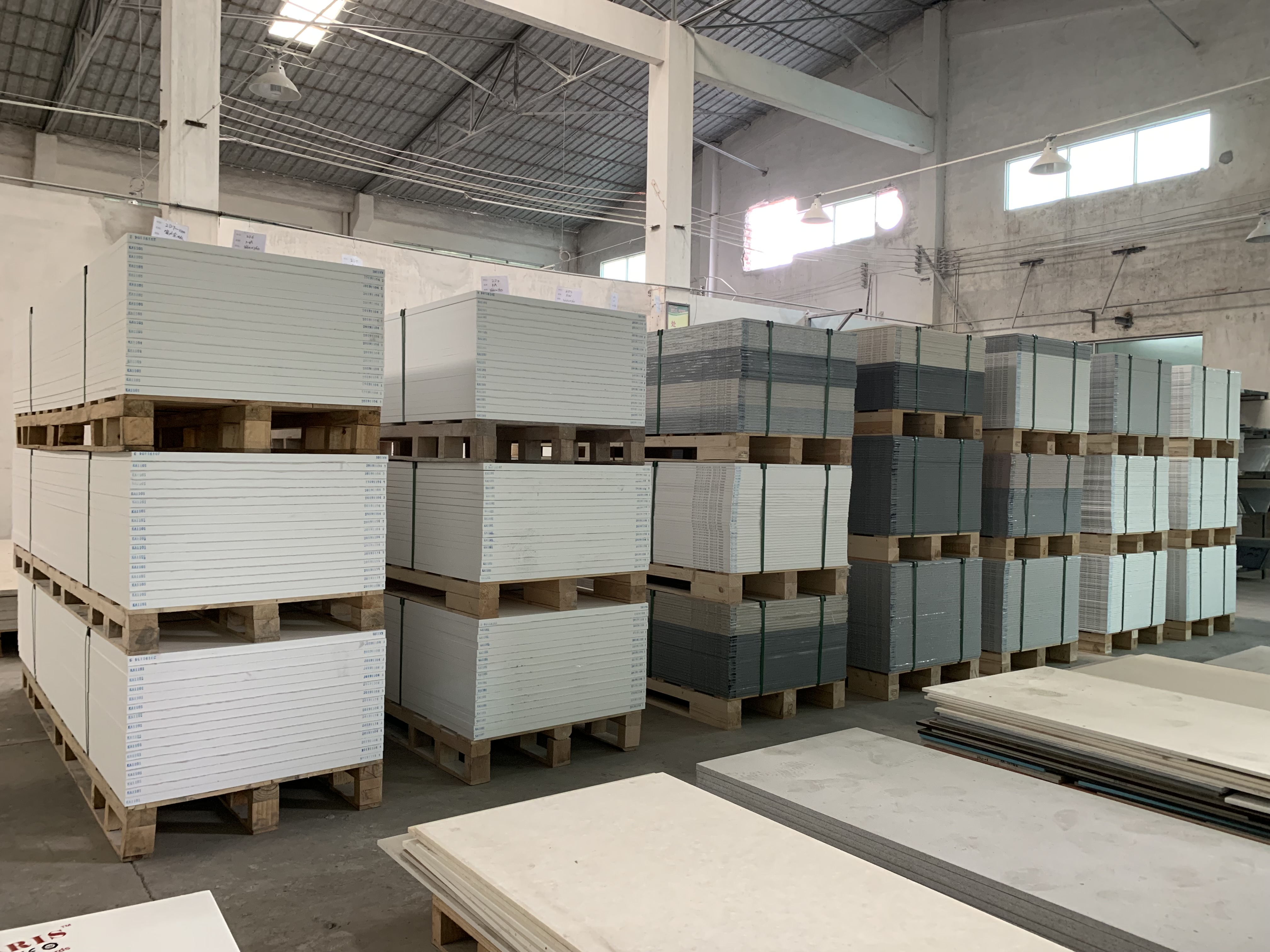 Koris Acrylique Solid Surface Alta Resistencia Panneau Piedra Artificiel Hi-Macs Couleurs